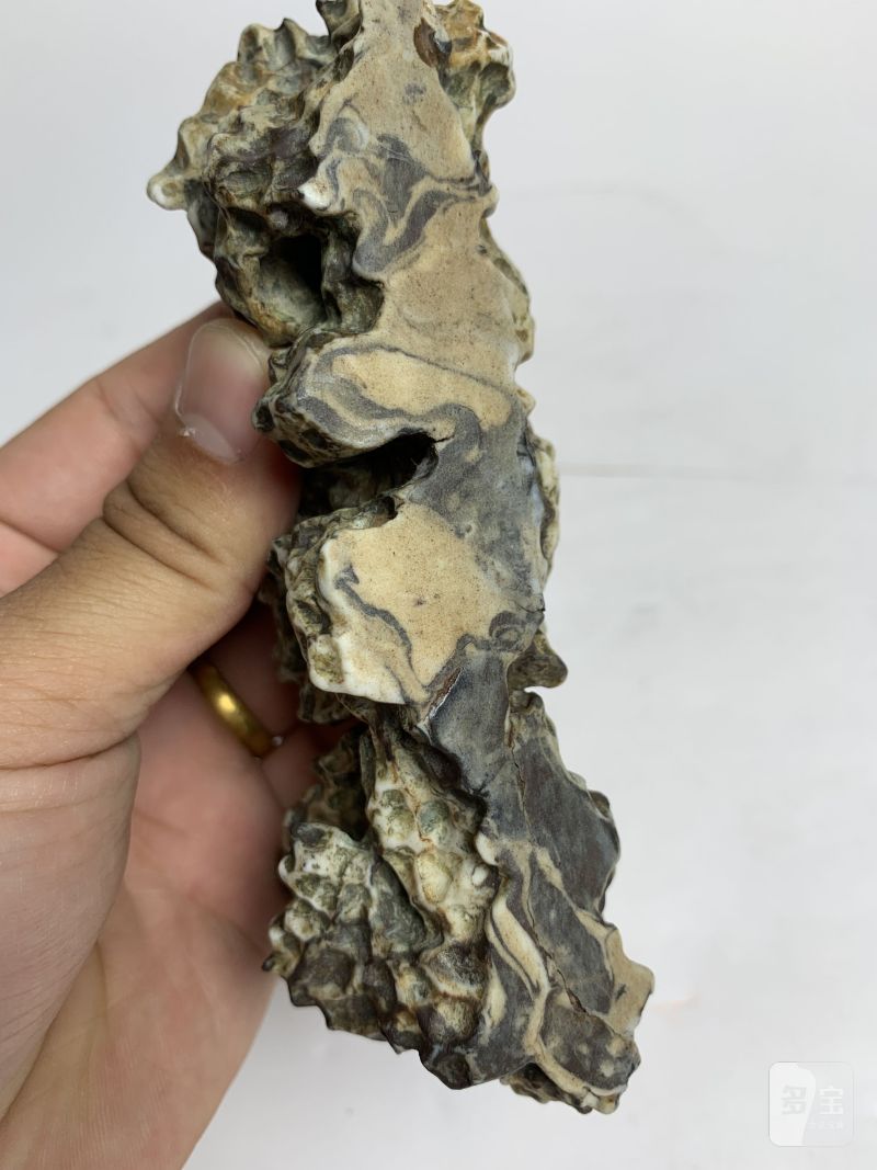 清中期 绞胎加彩仿太湖石瓷山 - 图11